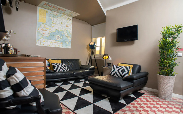 Passport Lisbon Boutique Hostel