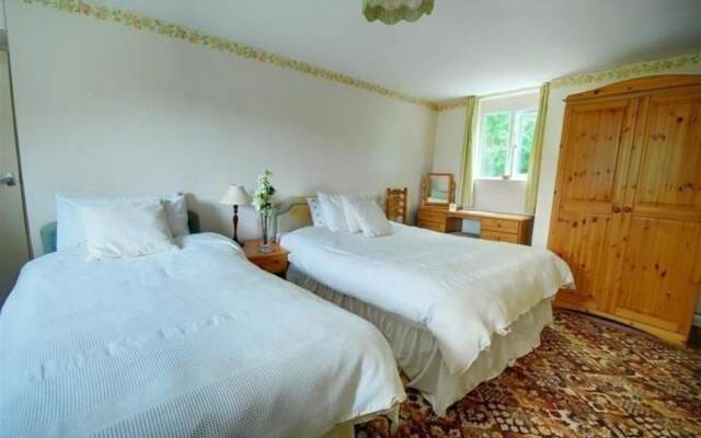 Archaic Holiday Home in Parracombe with Garden near Exmoor Zoo
