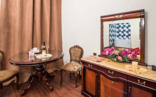 Алекс отель на Марата 22