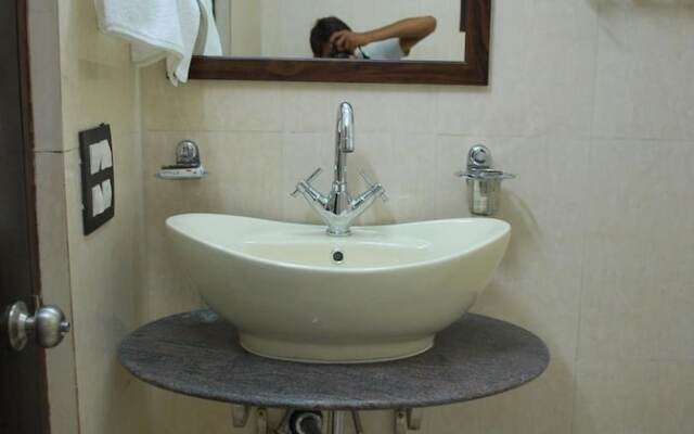 Hotel Gokul Residency