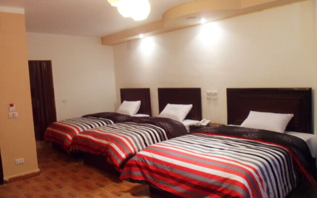 Mandarin Hotel