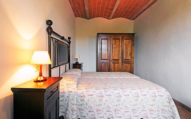 House Salustri Cinigiano 27190