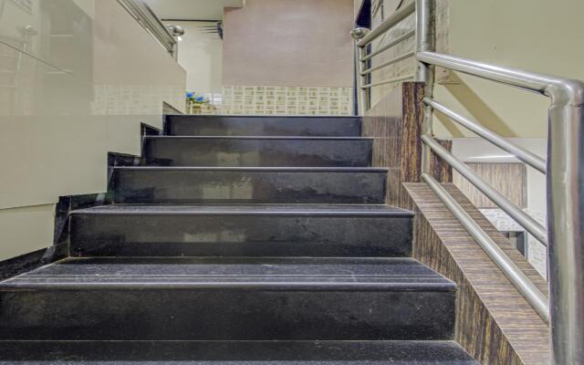 OYO 77254 Hotel Planet