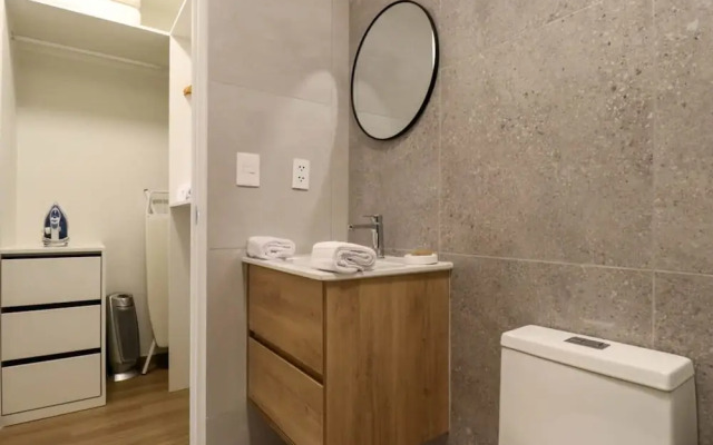 w Lively 2BR With Balcony in Miraflores