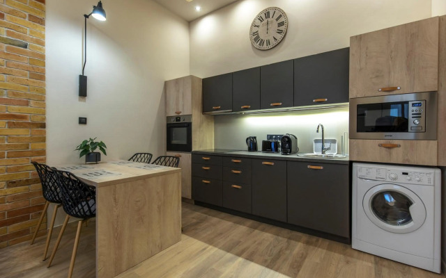 E13 Exclusive Studio