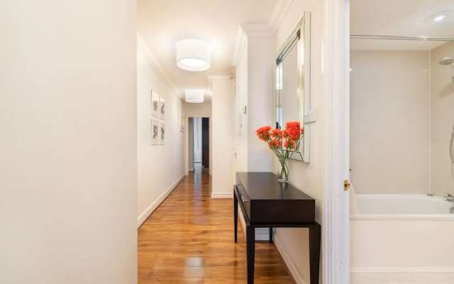 Lexham Gardens Iv By The Residences