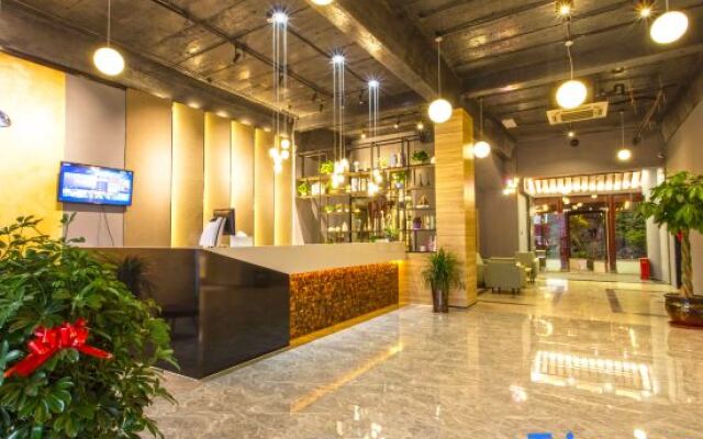 Mibai Art Hotel