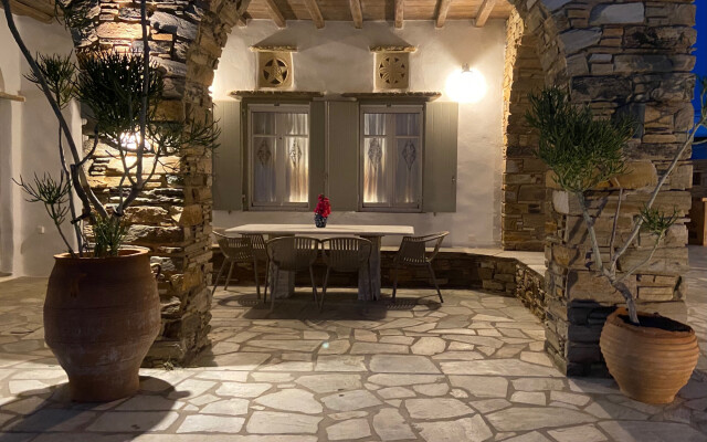 Maison Simone with private heated infinity pool & spectacular sea view