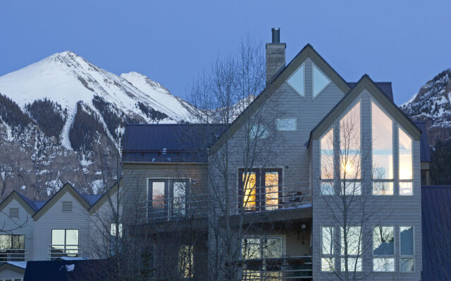 Viking Lodge by Telluride Alpine Lodging