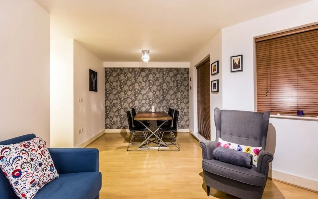 Cosy & Bright Flat for 5 in Greenwich