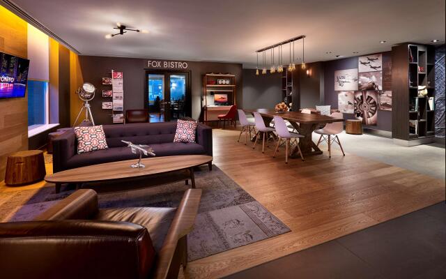 Radisson Suite Hotel - Toronto Airport