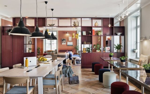 Stay KooooK Geneva City – Online Check In