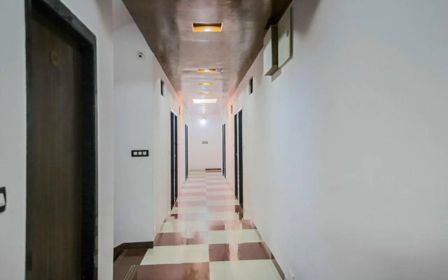 Hotel Jai Hind By OYO Rooms