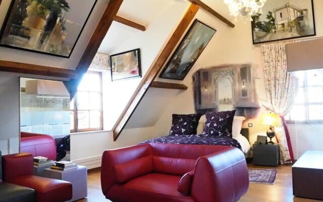 Besharat Gallery & Museum