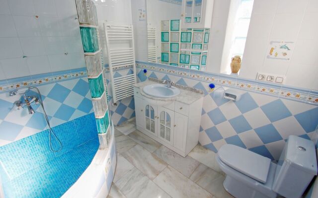 Gema - Pretty Holiday Home in Calpe