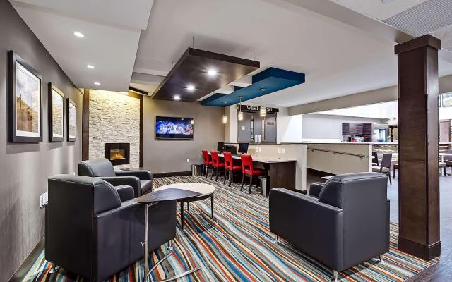 Best Western Plus Port O'Call Hotel