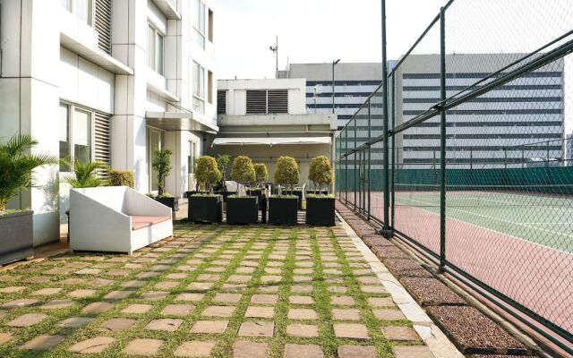 Elegant And Comfort 2Br Apartment At Fx Residence