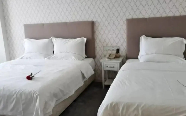 Scenery Hotel