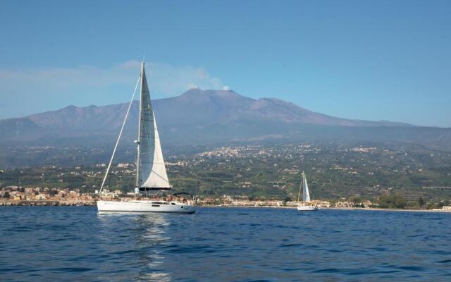 Zaffiro Lavico rooms Etna nature sea