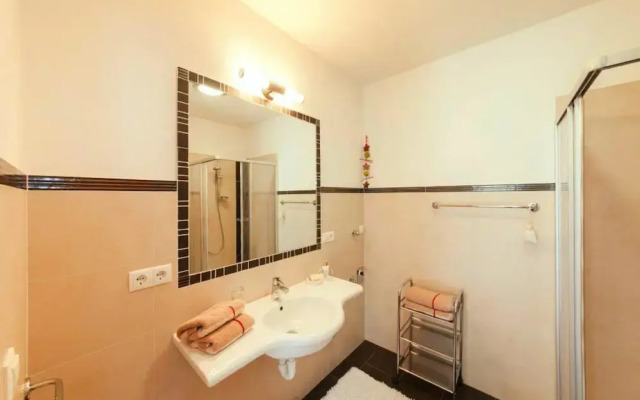 Apartment in Naz-sciaves With Garden