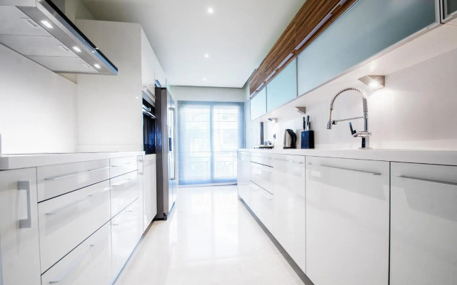 LUXURY APARTMENT FRONTAL BEACH in Doncella Beach