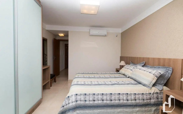 Triplex com 03 suítes com jacuzzi externa aquecida