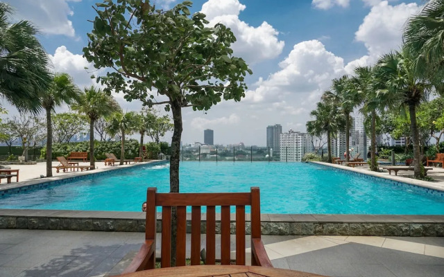 Luxurious 3br Gandaria Heights Apartment