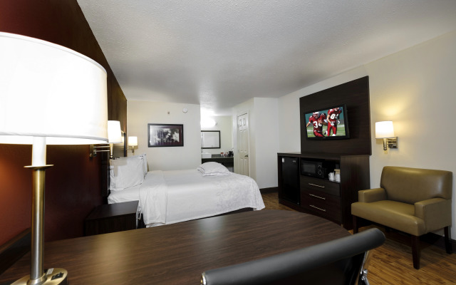 Red Roof Inn PLUS+ Hammond