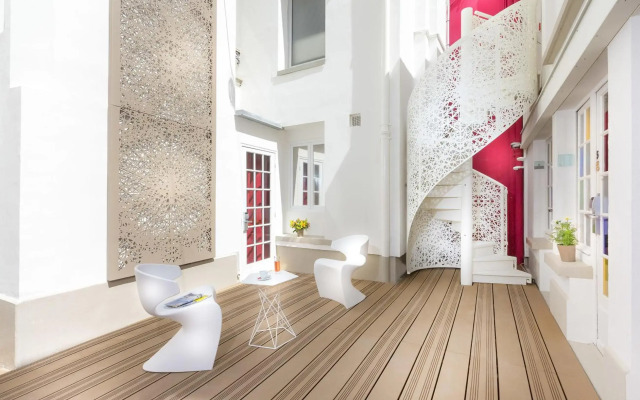 Hotel Eiffel Segur