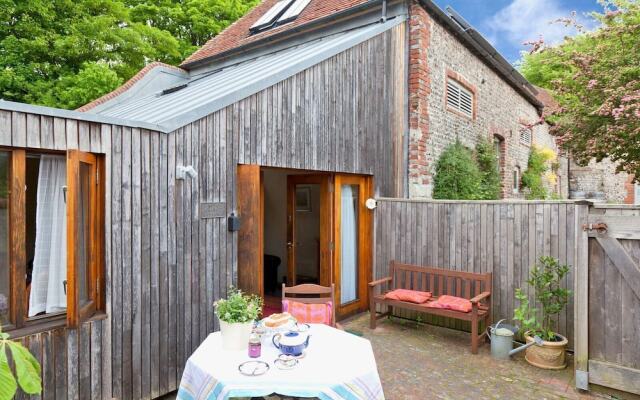 Monks Granary Barn