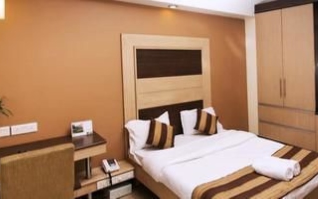 Pacific Inn - Huda City Center