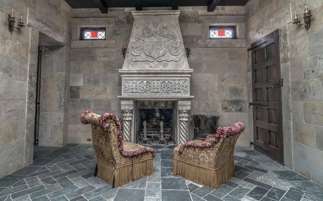 Stone Hall Castle