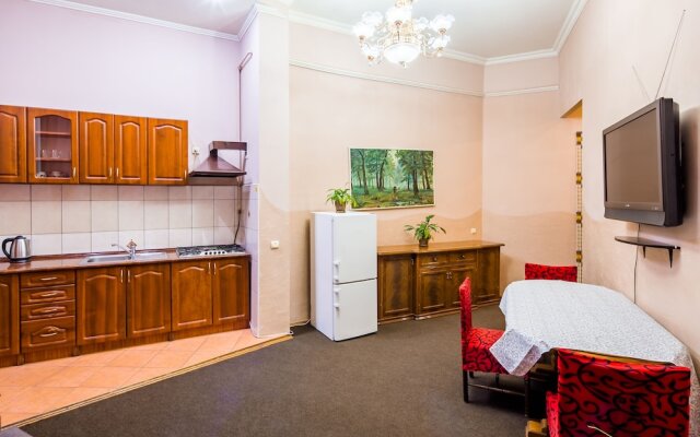 Three bedrooms & studio in the Center