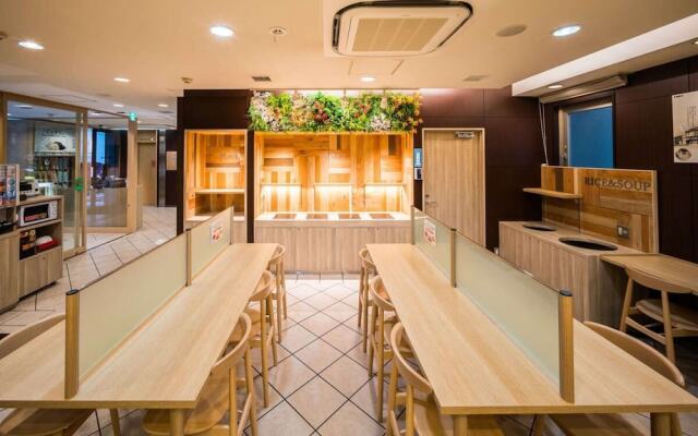 Super Hotel Subway Tanimachi 4-chome Exit 6