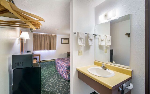 Beaver Creek Inn and Suites