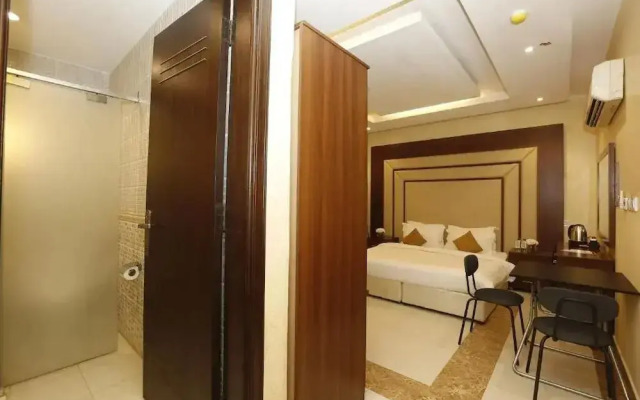 Hotelier Suites