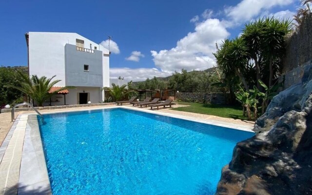 Luxury Villa Noema Sisi