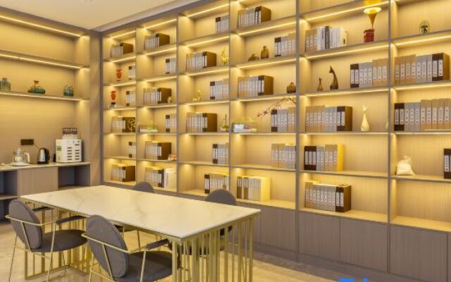 Starway Hotel (Chuzhou Mingguang Tiyu Road)