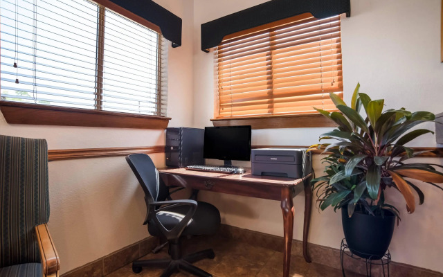 Suburban Studios Biloxi North Area