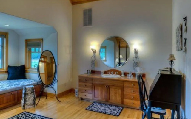 The Lodge at Trout Creek