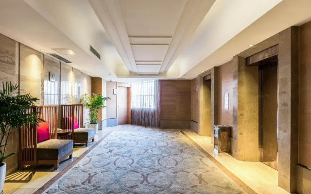 Rezen Kingtown Hotel (Chongqing Ranjiaba)