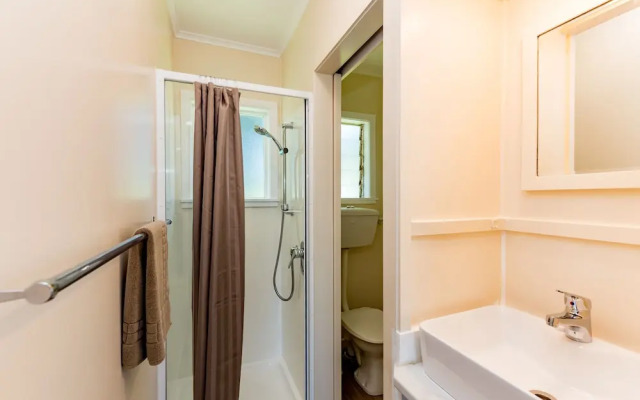 Waitangi Beach Bach 30B