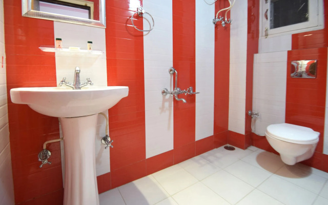 OYO Rooms Mall Road View