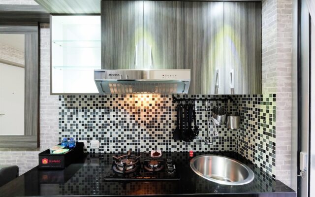 Modern Room Bassura City Apartment