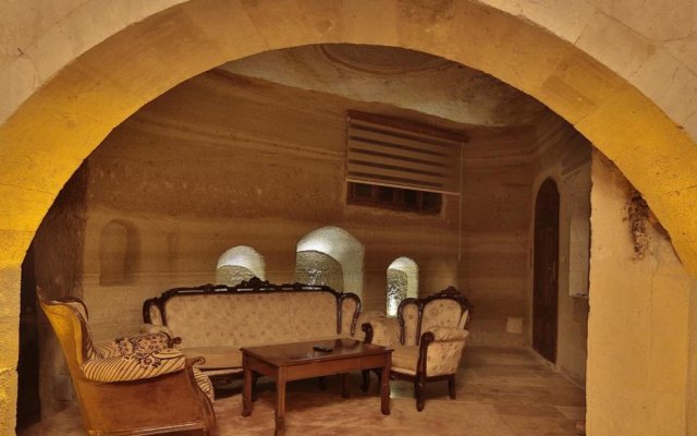 Family Cave Suites Hotel