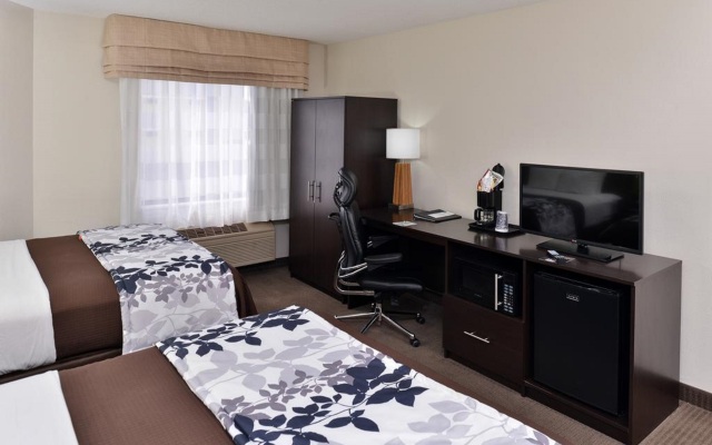 Sleep Inn & Suites Near I-90 and Ashtabula