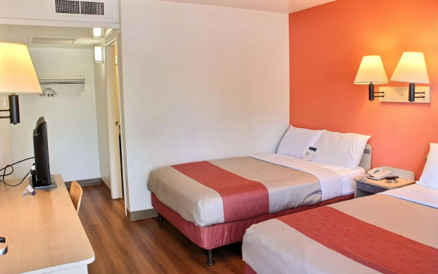 Motel 6 Atascadero, CA