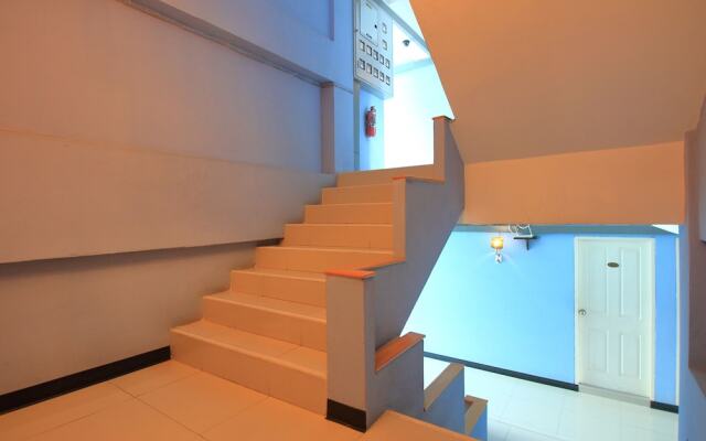 Super OYO 427 Chill Apartment