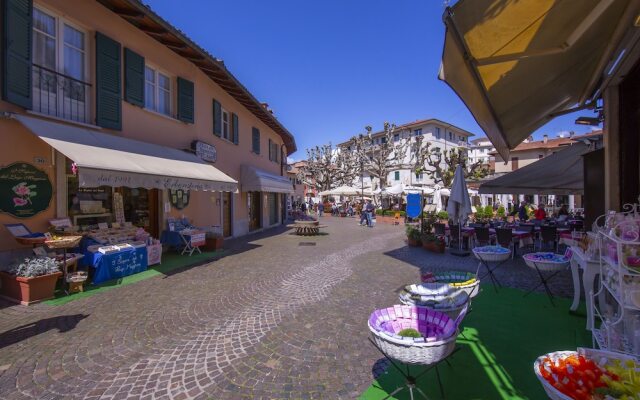 Easy Panorama Apartment Stresa Hill