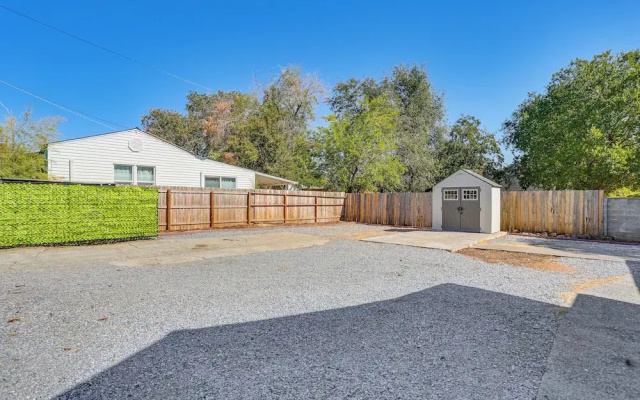 Walkable & Bright Bungalow in Dtwn Redding!